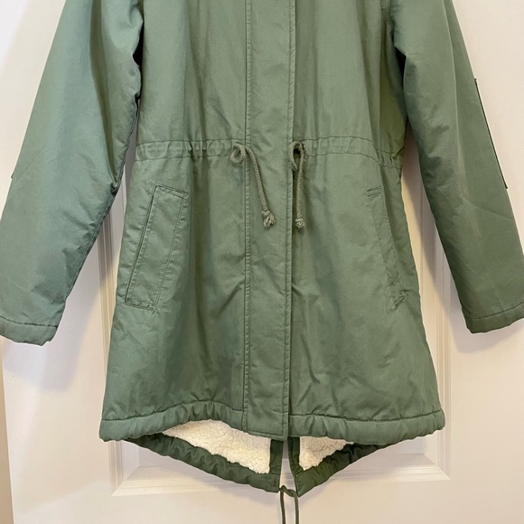 Gap Jacket - Picture 4 of 9